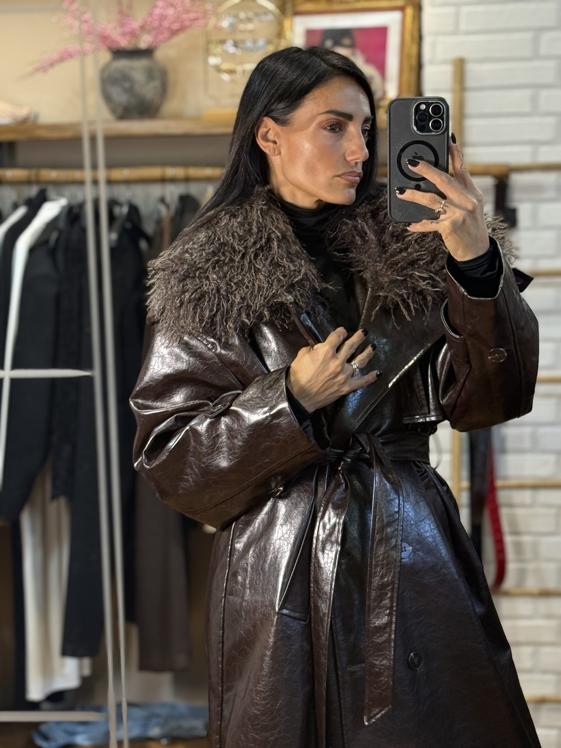 image00019 LEATHER TRENCH COAT WITH FUR COLLAR - Image 1